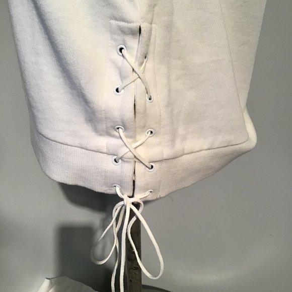 Murua White Sleeveless Top with Lace Ties at Sides NWT - Picture 6 of 10